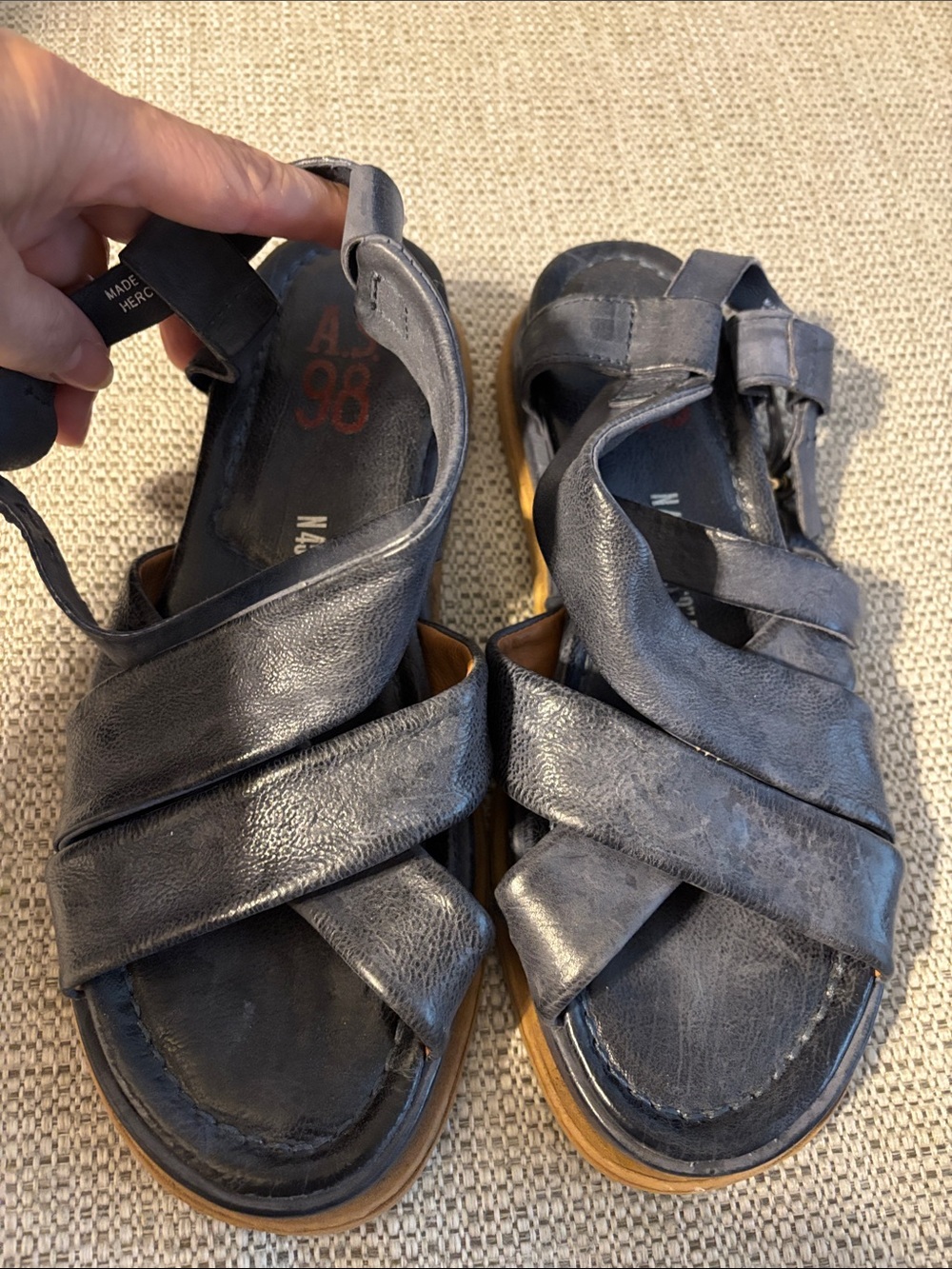 AS98 Grand dad style Navy Leather Cross-Strap Sandals sz 37